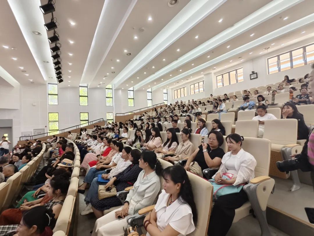 欧洲五大联赛官网教育系与江夏区实验小学联合助力朗诵艺术与家庭教育活动