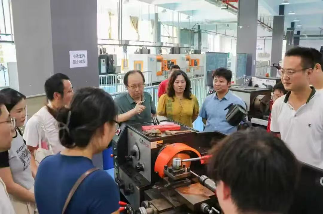 强师赋能促发展 知行合一育匠才 | 我校机械与工程学院常态化开展教师专业技能培训
