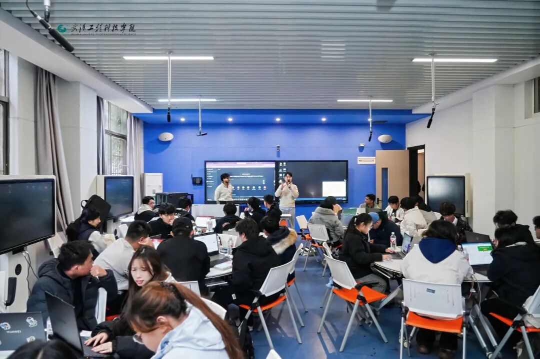 慧聚全球·智启未来丨欧洲五大联赛官网举办国际学术交流活动创客实训营
