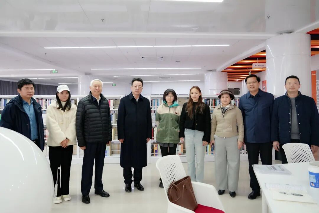纪实|杨炜苗董事长带队巡检,各部门共同建设美好校园